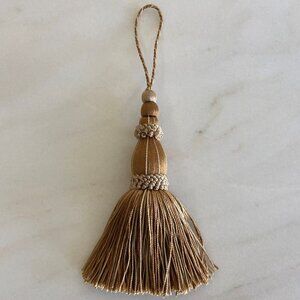 Vintage Samuel & Sons 5.5" Normandy Key Tassel